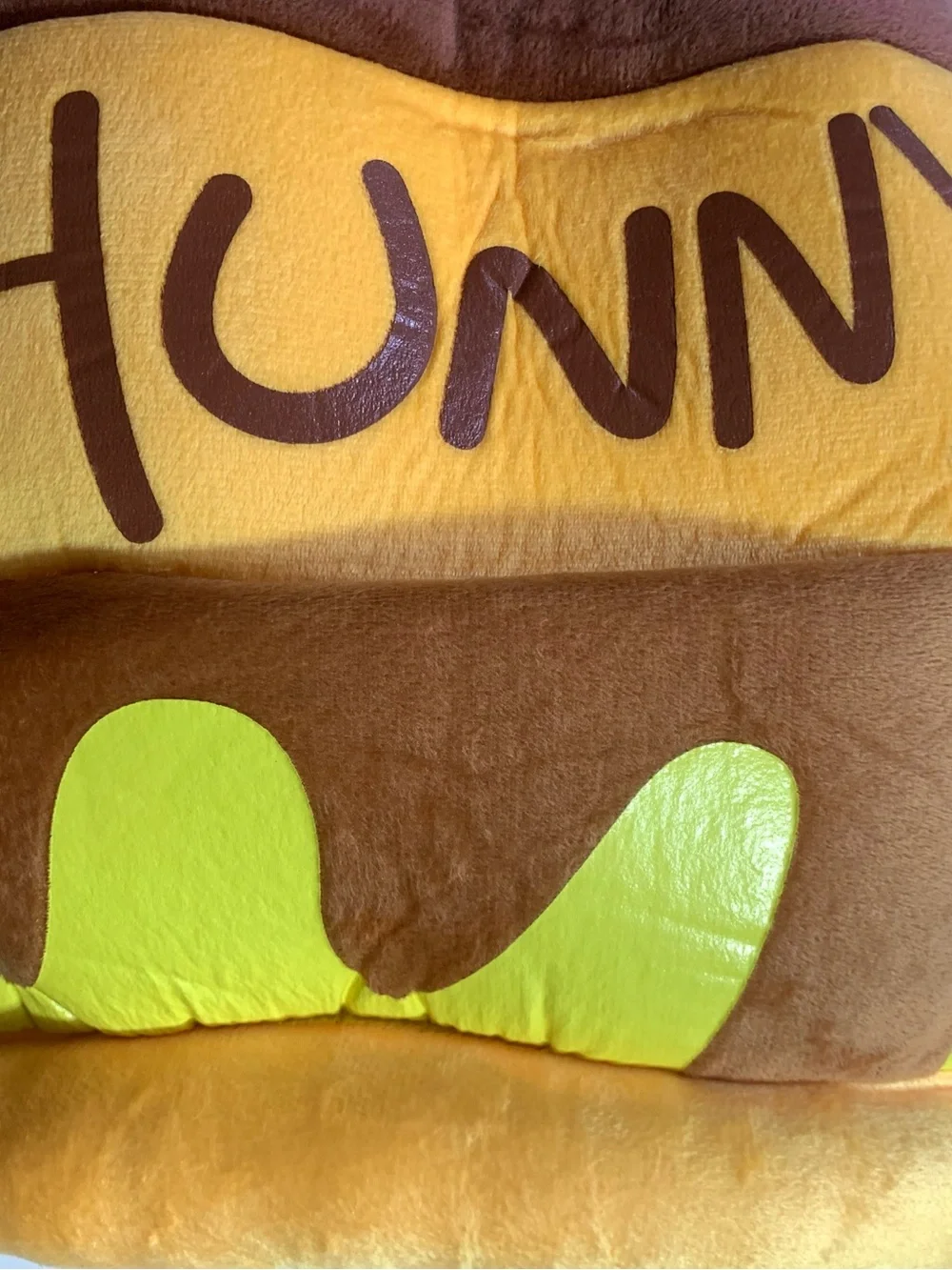 HUNNY Honey Pot Plush Cat Nest Bed - NWOT